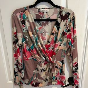 Full sleeves deep neck jLo top